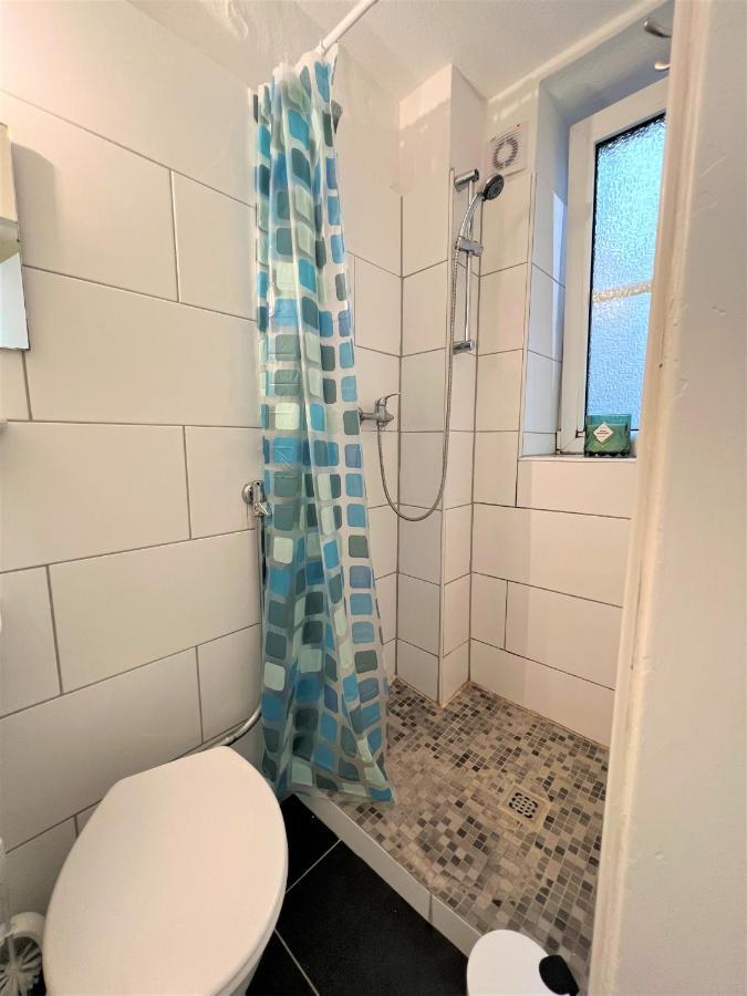 Zentrales Apartment Am Hafen Inklusive Netflix! Эмден Экстерьер фото